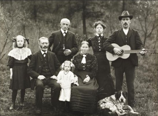 Farming Family, 1912, by August Sander