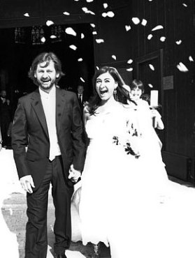 Addario and husband Paul de Bendern on their wedding day. Image courtesy Lynsey Addario.